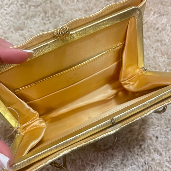 Unique find, antique purse. - Picture 6 of 6